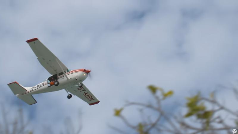 LOST CHEFS AIRCRAFT APPROACHING DIANI BEACH